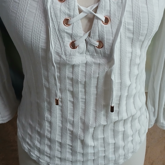 Free People Women's White Lace-Up Top Sz Med - Picture 3 of 7